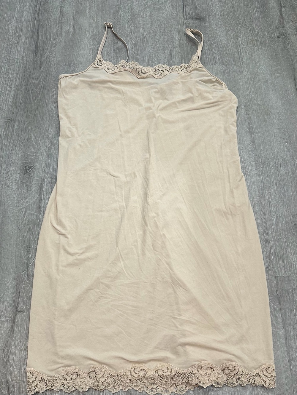 SKIMS Beige Lace-Trim Slip Chemise 2x